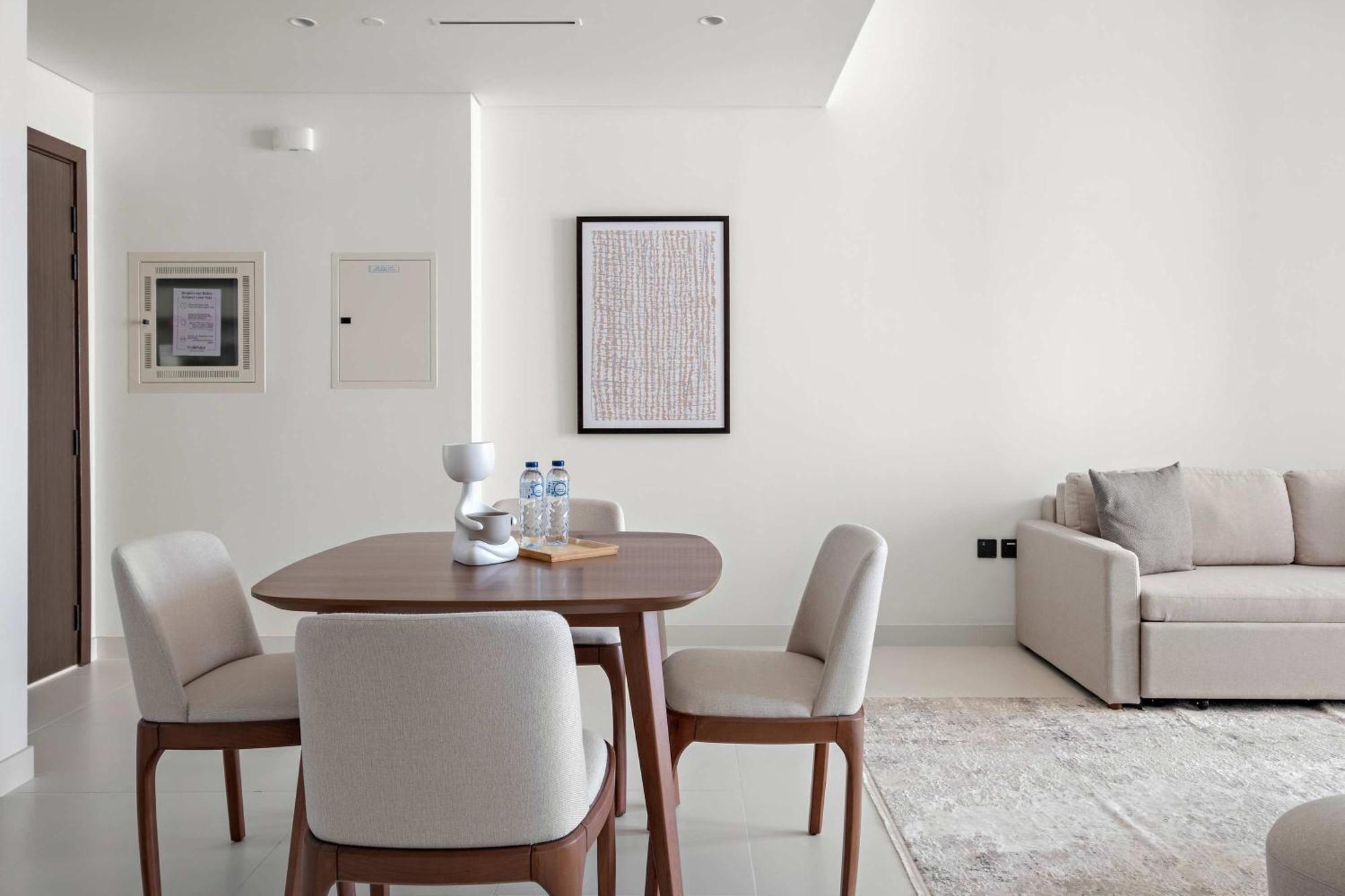 Silkhaus Waterfront 1br In Marina Vista Tower Apartment *